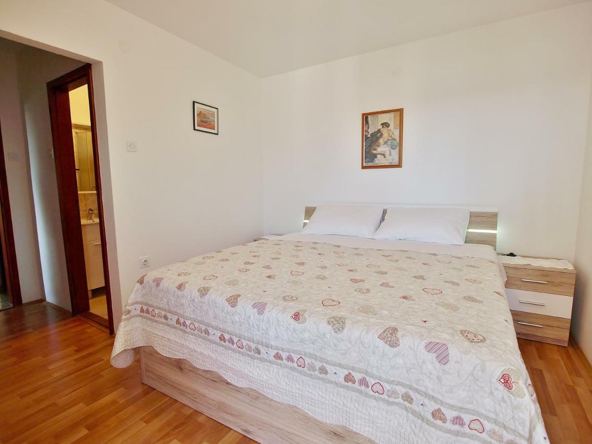 Apartments Fabijanic Barbat na Rabu Εξωτερικό φωτογραφία
