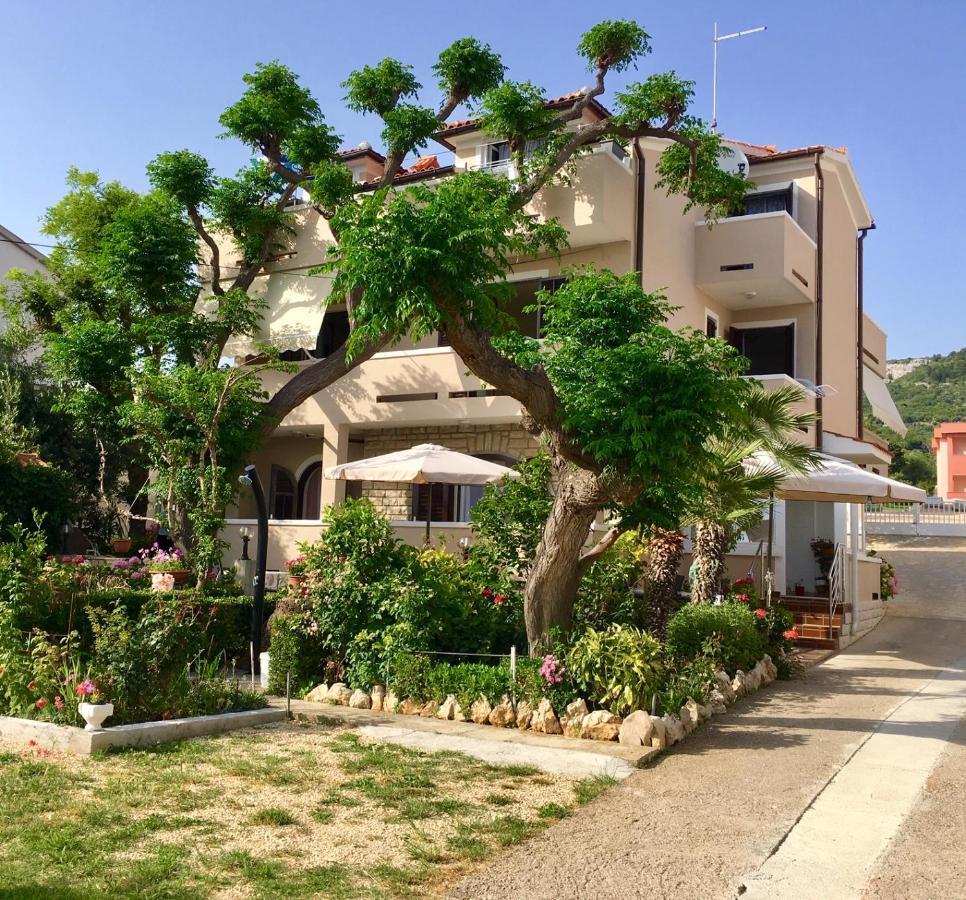 Apartments Fabijanic Barbat na Rabu Εξωτερικό φωτογραφία